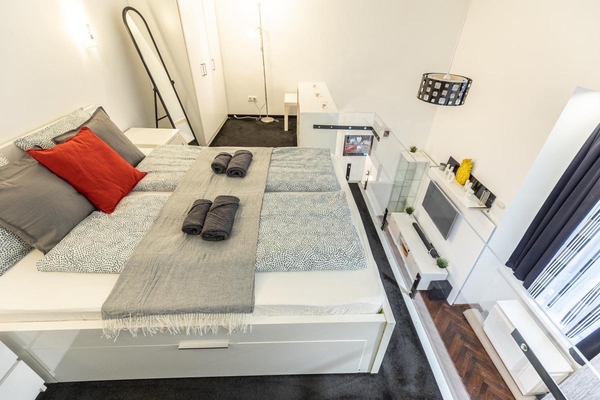 Apartment Red Fusion *